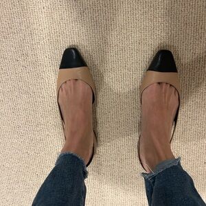 Veronica Beard Black and Tan Flats